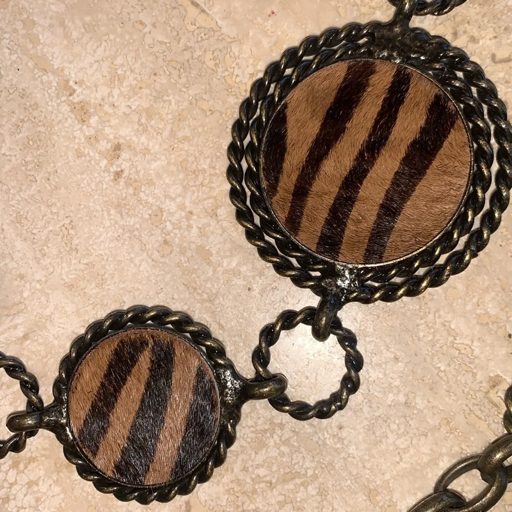 CONCHO BELT 8 tiger print calf hair brass medallions, chain. OSFM VINTAGE EUC